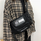 Bolso de hombro Techwear Pockets + Plush Toys negro